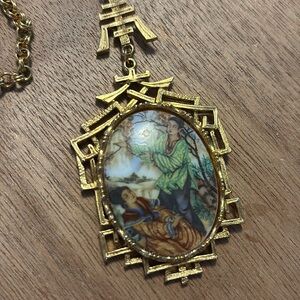 Gorgeous 1960’s Asian Garden them pendant necklace